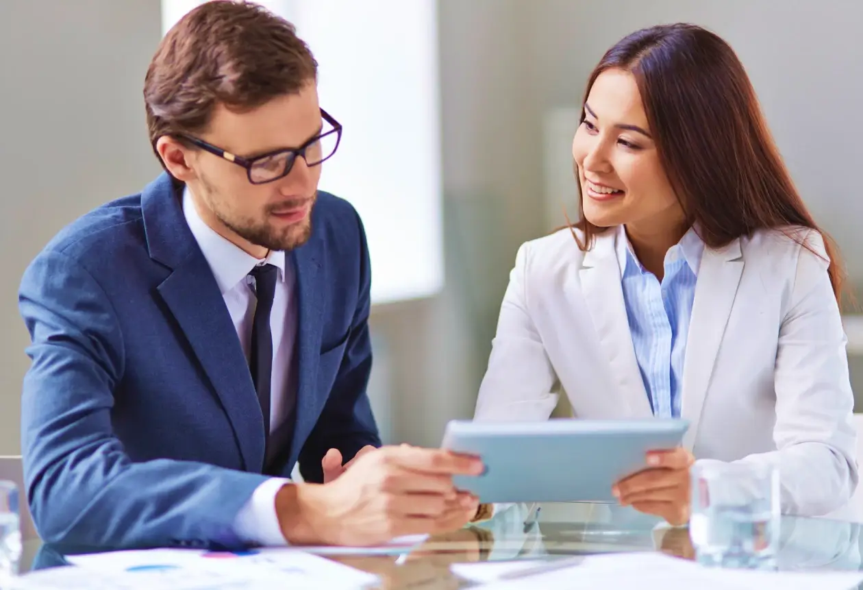 Recruiter explaining a hiring plan to a client